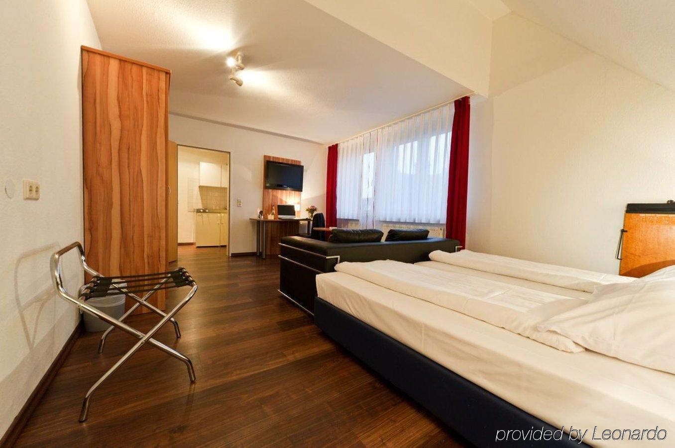 Hotel Domino Stoccarda Esterno foto